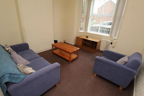 3 bedroom detached house to rent, Marlborough Street, Nottingham NG7