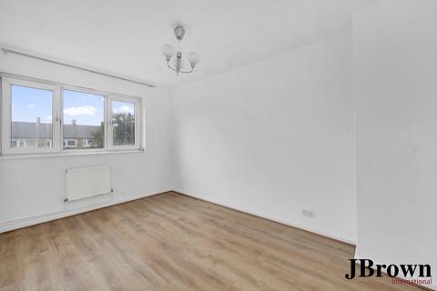 3 bedroom maisonette for sale, Raynham House, Harpley Square, London, E1