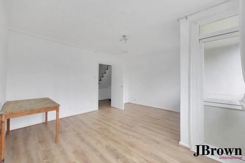 3 bedroom maisonette for sale, Raynham House, Harpley Square, London, E1