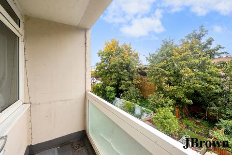 69 Harpley Square, London, E1 4ES