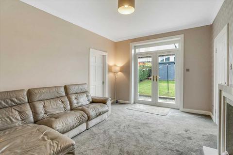 3 bedroom apartment for sale, Kilchattan Drive, Kings Park, GLASGOW