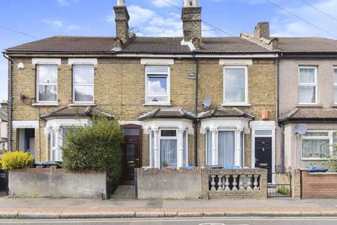 2 bedroom terraced house to rent, Church Road, Croydon, CR0