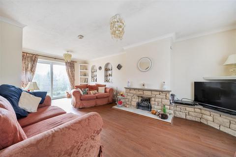 3 bedroom detached house for sale, Brickhill Drive, Bedford