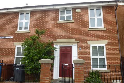 3 bedroom house to rent, Boston Street, Manchester M15