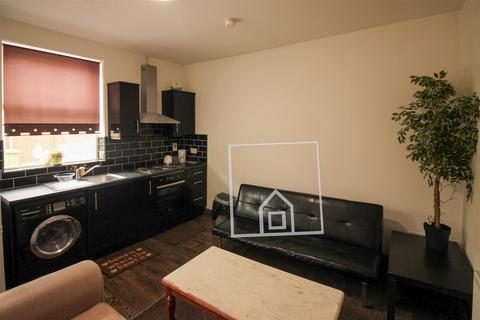 2 bedroom house to rent, Autumn Grove, Hyde Park, Leeds