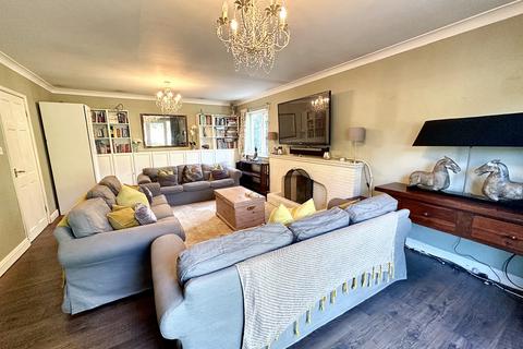 4 bedroom detached house for sale, Boddington Court, Banbury Road, Lower Boddington, NN11 6XY.