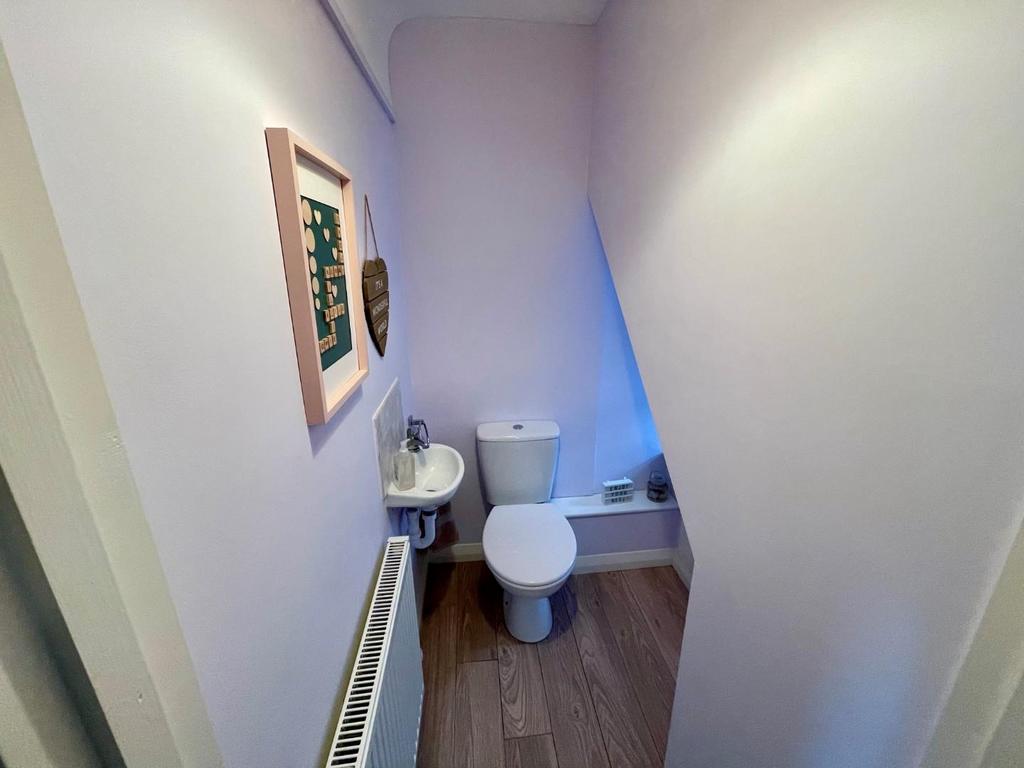 Downstairs WC.jpg