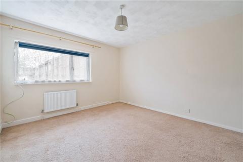 24 Blackthorn Road, Houghton Regis, Dunstable, LU5 5JP
