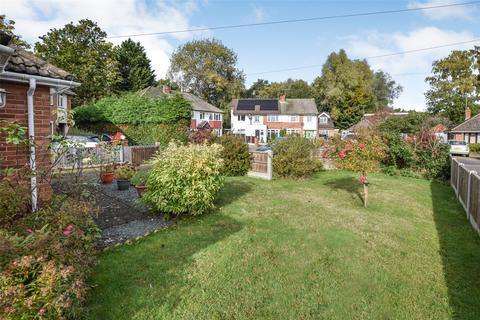 3 bedroom bungalow for sale, Belmont Close, Hampshire GU14