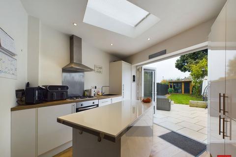 9a Boverton Drive, Brockworth, Gloucester, GL3 4DB