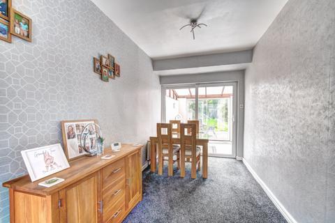 3 bedroom semi-detached house for sale, Clinton Road, Solihull B90