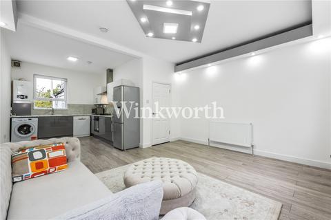 3 bedroom apartment for sale, Hornsey Park Road, London, N8