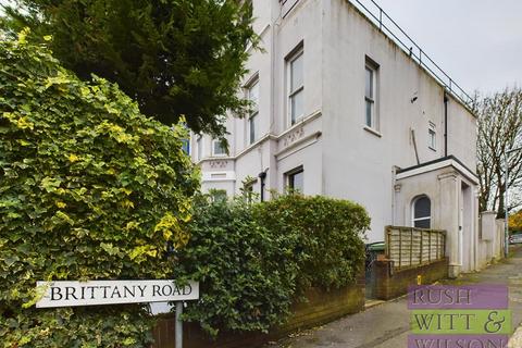 2 bedroom flat for sale, London Road, St. Leonards-On-Sea