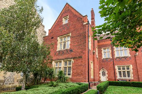 1 bedroom apartment for sale, Pope Court, Brentwood CM14