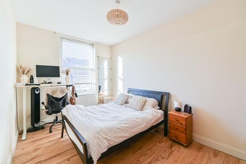 2 bedroom apartment to rent, Hereford House, Rushcroft Road, Brixton