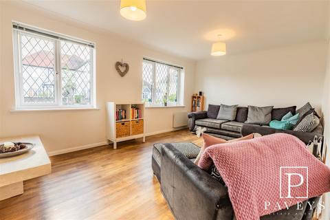 2 bedroom flat for sale, Dulwich Road, Holland-On-Sea