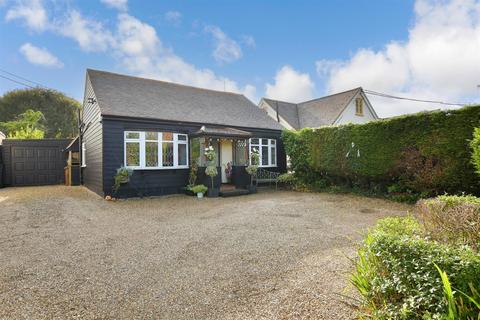 3 bedroom chalet for sale, Blackmore Road, Doddinghurst, Brentwood, Essex