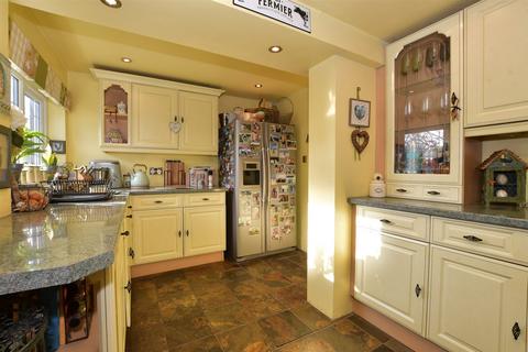 3 bedroom chalet for sale, Blackmore Road, Doddinghurst, Brentwood, Essex