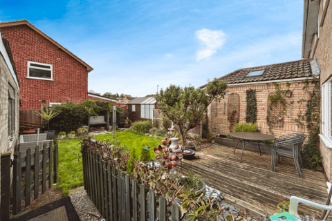 3 bedroom semi-detached house for sale, Chiltern Road, Lincoln LN5