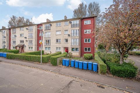 2 bedroom flat for sale, Canmore Road, Glenrothes