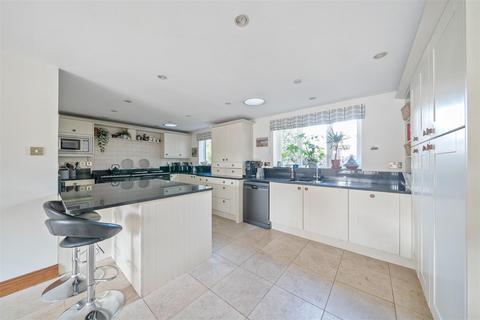 5 bedroom detached house for sale, The Paddocks, Wellington