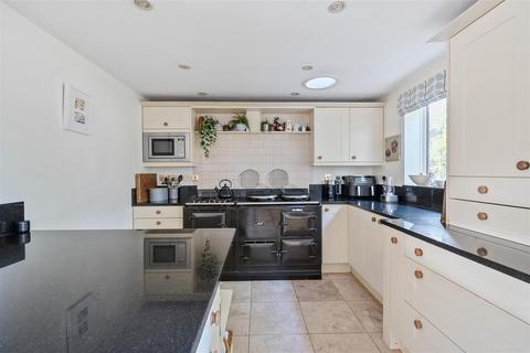 5 bedroom detached house for sale, The Paddocks, Wellington