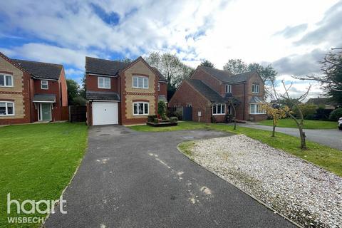 4 bedroom detached house for sale, Ibstock Close, Tydd St Mary