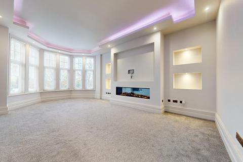 5 bedroom semi-detached house for sale, Beach Road, South Shields