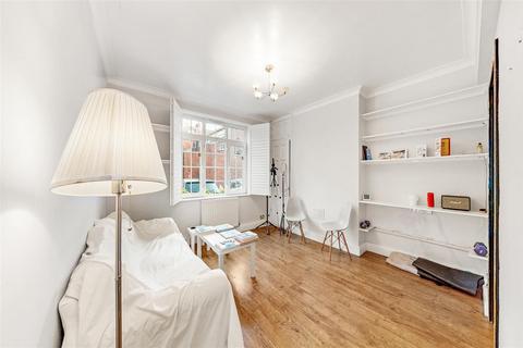 1 bedroom apartment to rent, Tower Bridge Road, London SE1