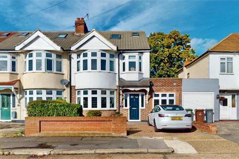 4 bedroom end of terrace house for sale, Adelaide Gardens, Chadwell Heath, RM6