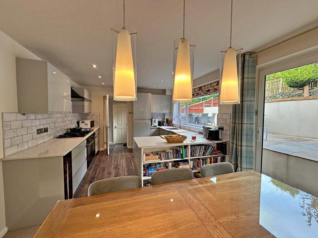 Dining Rm to Kit 2