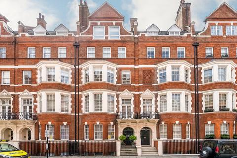 3 bedroom apartment for sale, Green Street, Mayfair, London, W1K