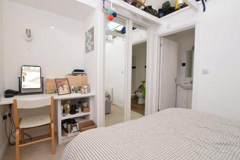 1 bedroom apartment for sale, Wharf Street, Godalming, Surrey, GU7