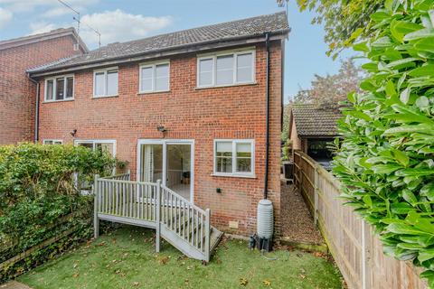 3 bedroom end of terrace house for sale, Wadnall Way, Knebworth