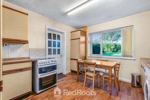 27 Clifton Drive, Sprotbrough, Doncaster, DN5 7NL