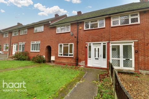 3 bedroom terraced house for sale, Sheffield Drive, Romford