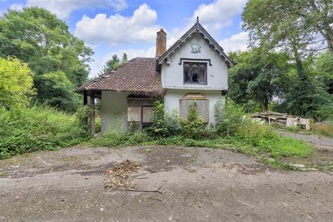 2 bedroom detached house for sale, Smatchley Lodge, Walton