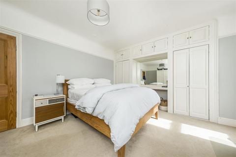 6 Bonser Road, Twickenham, TW1 4RG