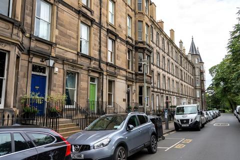 3 bedroom flat to rent, Glengyle Terrace, Bruntsfield, Edinburgh, EH3