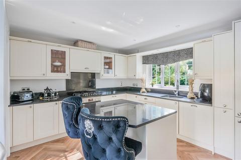 3 bedroom detached house for sale, Langlands Rise, Epsom