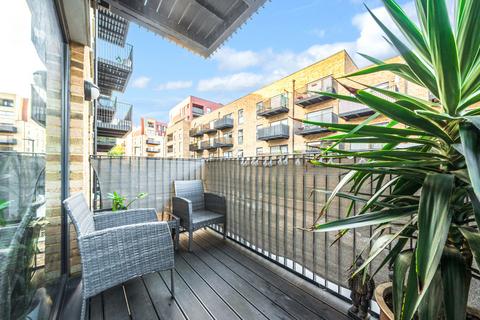 3 bedroom apartment for sale, Rolfe Terrace, London