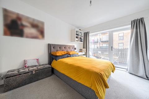 3 bedroom apartment for sale, Rolfe Terrace, London