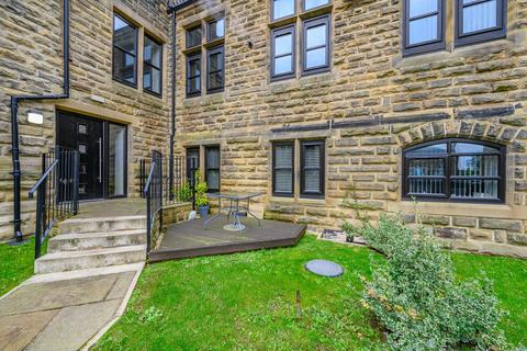 2 bedroom townhouse for sale, Priestley Manor, Leeds, LS27