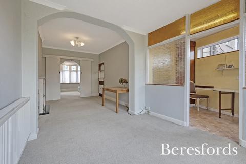 3 bedroom semi-detached house for sale, Winifred Avenue, Hornchurch, RM12