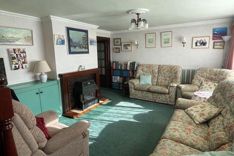 16 Bathurst Road, Staplehurst, Tonbridge, TN12 0LG