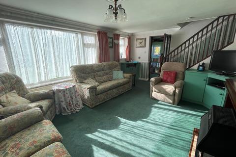 16 Bathurst Road, Staplehurst, Tonbridge, TN12 0LG