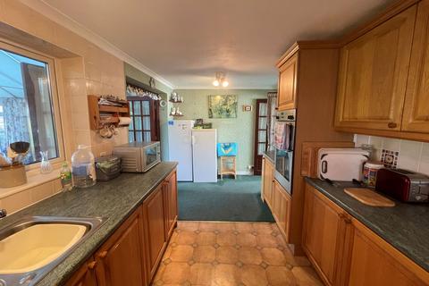 16 Bathurst Road, Staplehurst, Tonbridge, TN12 0LG