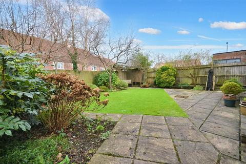 4 bedroom detached house for sale, Peacemarsh Farm Close, Gillingham