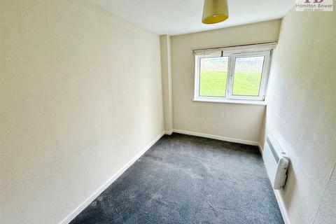 2 bedroom flat to rent, Southdown Court, Southdown Close, Bradford