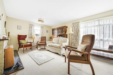 4 bedroom detached house for sale, Hartley Close, Charlton Kings, Cheltenham